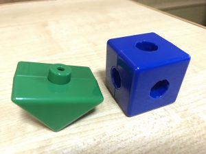 こどもちゃれんじぷち　いろかたちブロック　はめやすい