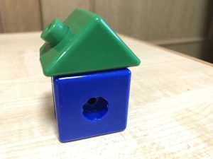 こどもちゃれんじぷち　いろかたちブロック　おうち